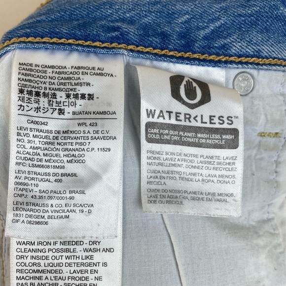 Levi’s 501 Premium BigE Rib Cage HighRise Button Fly Distressed Shorts s28 - Picture 9 of 10